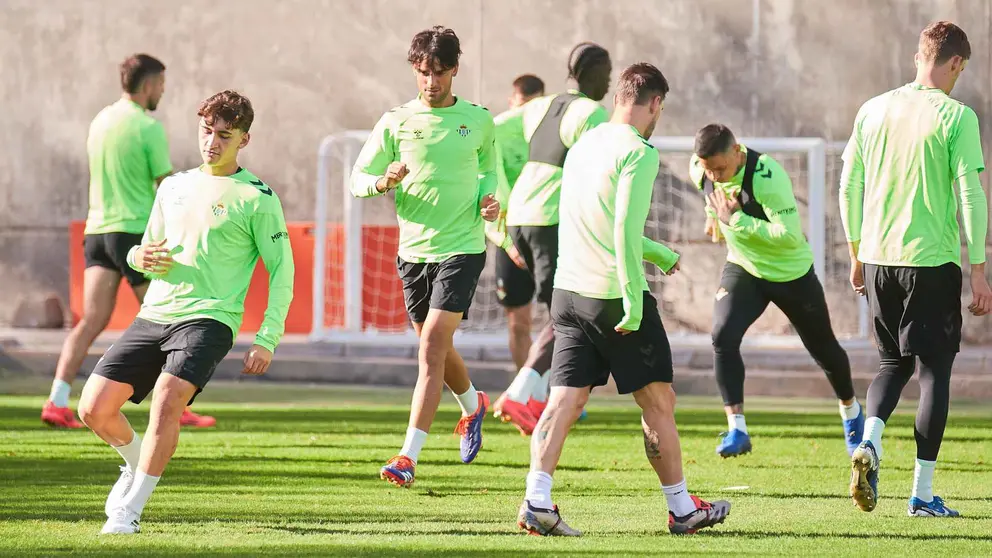 Entrenamiento del Real Betis previo al Valencia CF | Salvador L&oacute;pez Medina para El MIRA