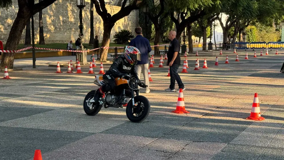 Exhibici&oacute;n motera en Alameda Vieja | Cristo Garc&iacute;a