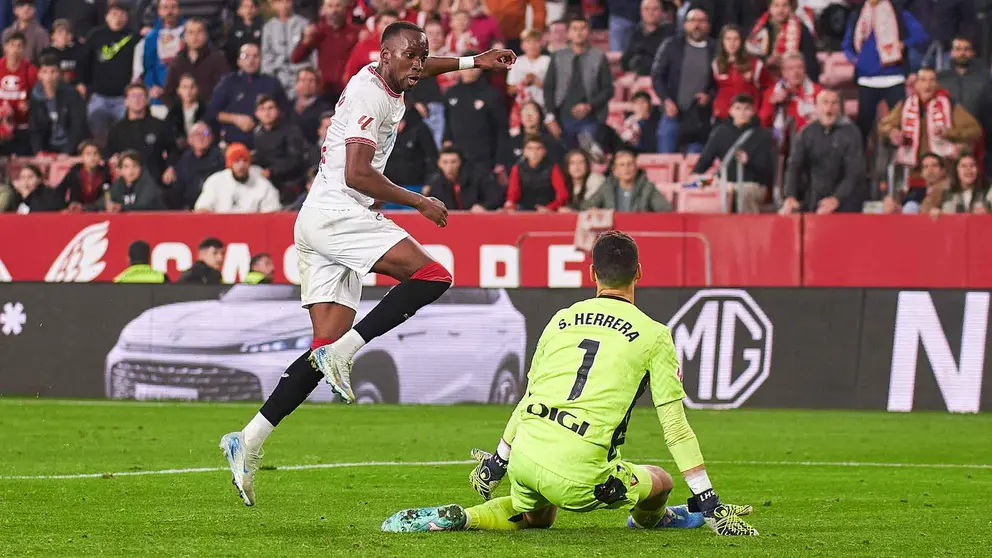 Lukebakio en el Sevilla FC - CA Osasuna | Salvador L&oacute;pez Medina para El MIRA