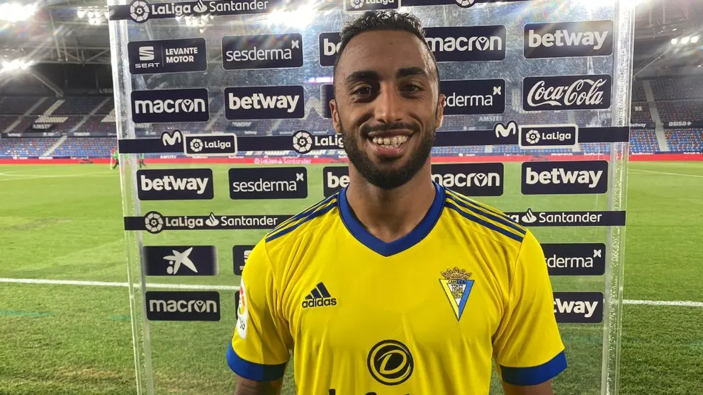 Carlos Akapo jug&oacute; en el C&aacute;diz CF durante tres temporadas | CCF