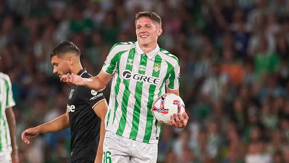 Sergi Altimira en el Real Betis - Legan&eacute;s | Salvador L&oacute;pez Medina para El MIRA