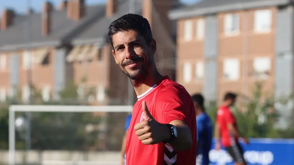 Carlos Cura nuevo entrenador del CD Estepona | Carlos Cura