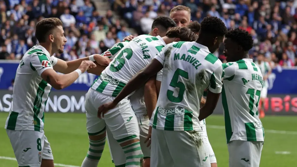 Los jugadores del C&oacute;rdoba CF celebran uno de los goles anotados ante el Real Oviedo | CCF