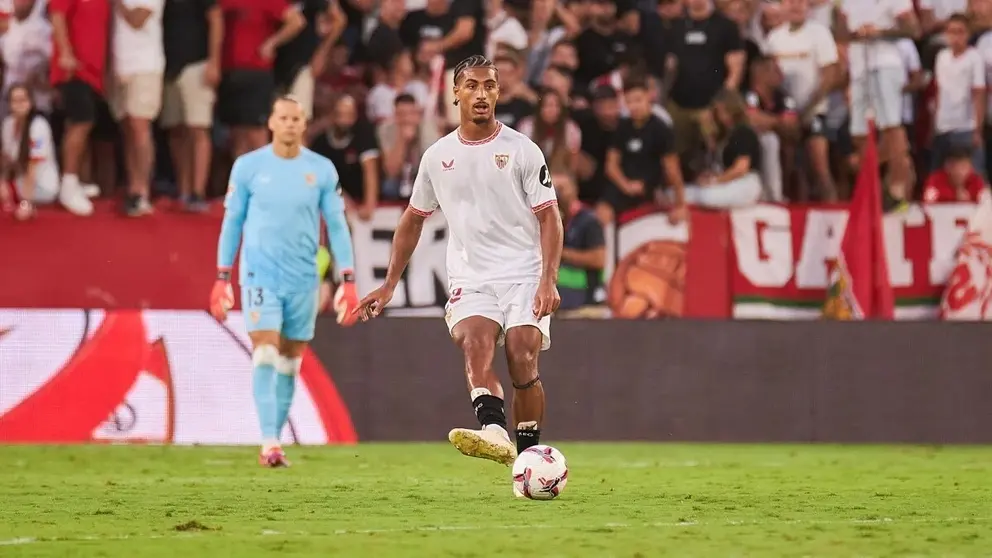 Lo&iuml;c Bad&eacute; en el Sevilla FC - Real Betis | Salvador L&oacute;pez Medina para El MIRA