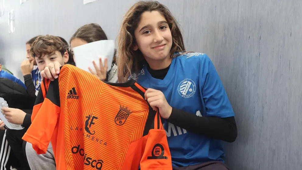 El Xerez CD y el Xerez DFC visitan el CEIP Antonio Machado