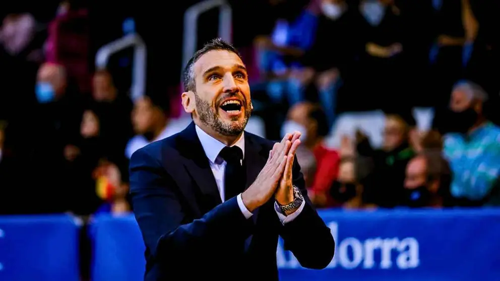 Ibon Navarro se pronuncia sobre su renovaci&oacute;n con Unicaja Baloncesto
