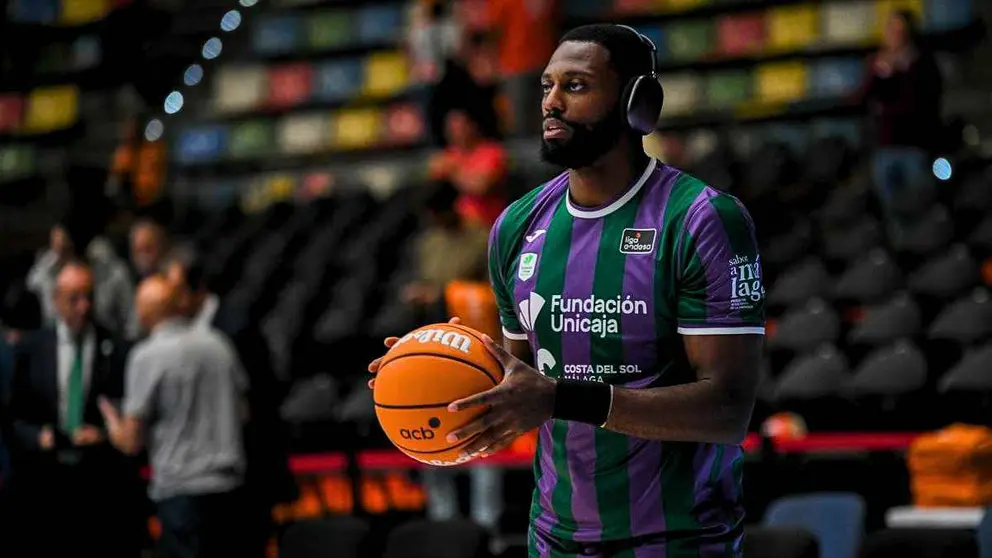 El Unicaja Baloncesto pierde a Melvin Ejim para visitar al B&aacute;squet Girona