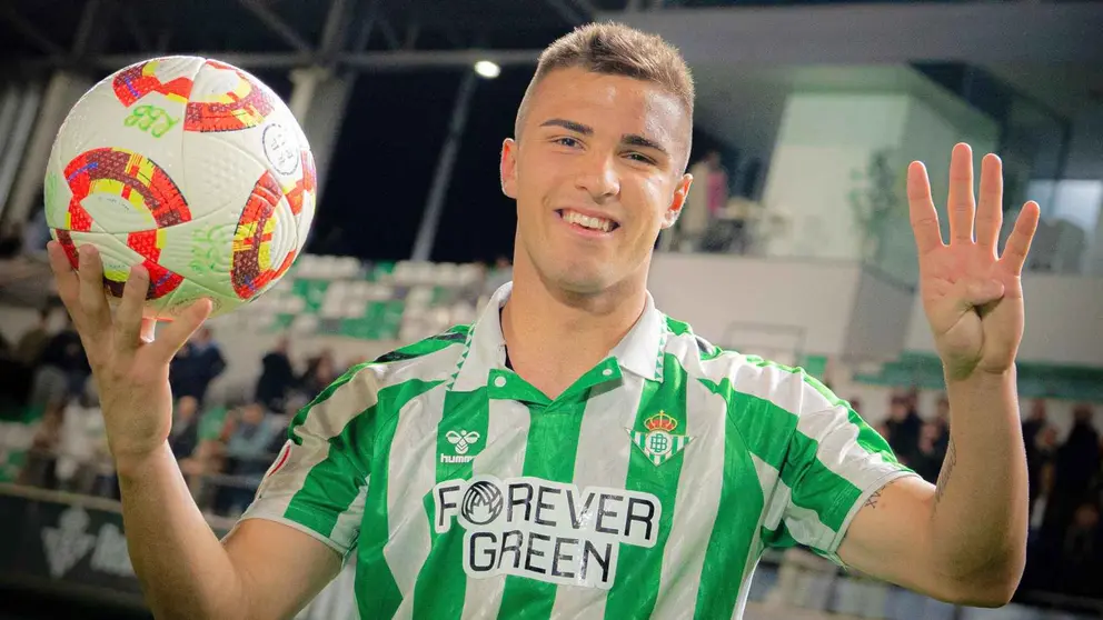 Pablo Garc&iacute;a celebra su 'p&oacute;ker' de goles al Real Madrid en la Copa del Rey juvenil | @RBetisCantera