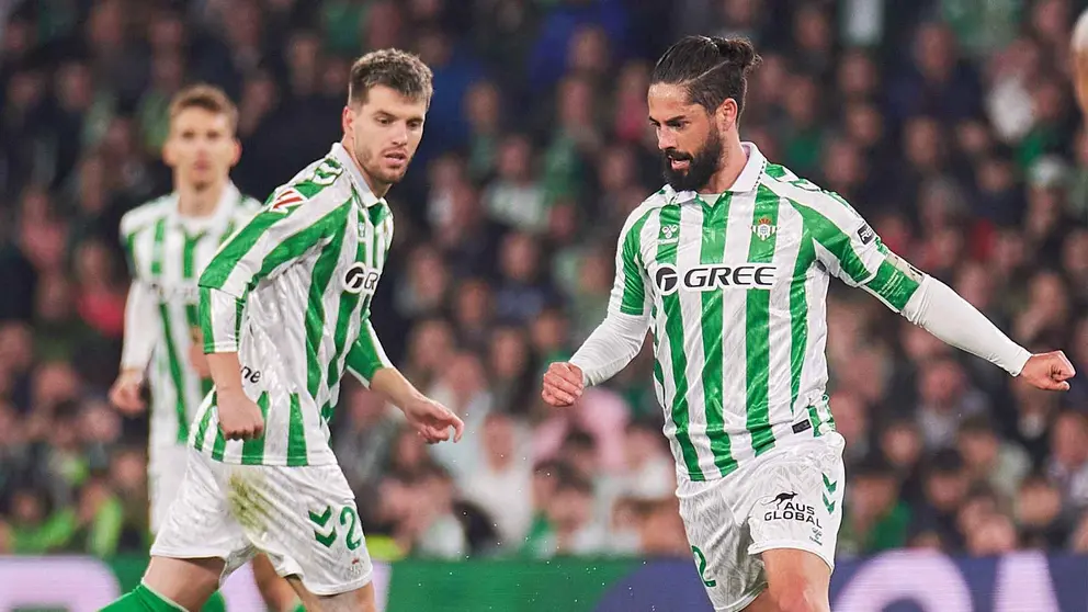 Giovani Lo Celso e Isco Alarc&oacute;n en el Real Betis -Rayo Vallecano | Salvador L&oacute;pez Medina para El MIRA