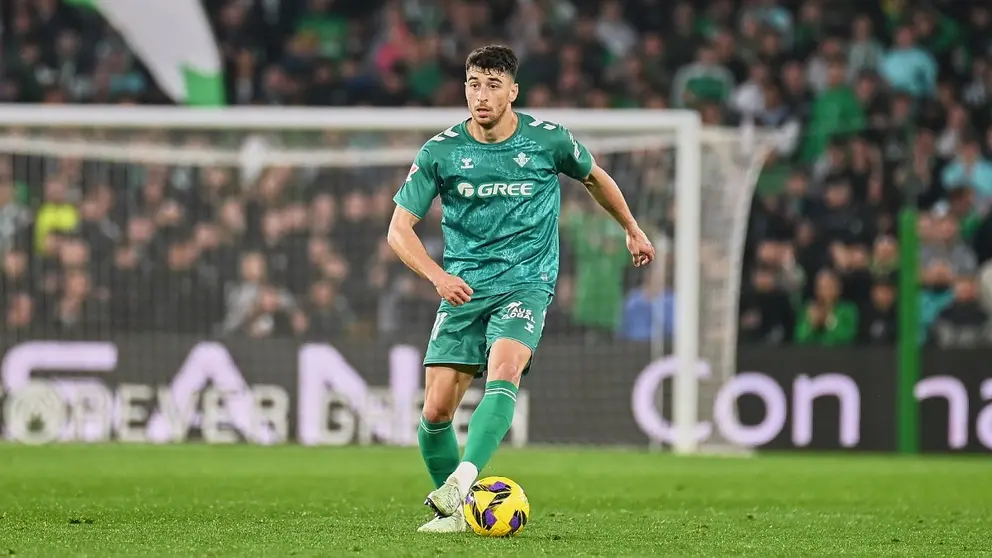 Marc Roca en el Real Betis - Real Sociedad | Salvador L&oacute;pez Medina para El MIRA