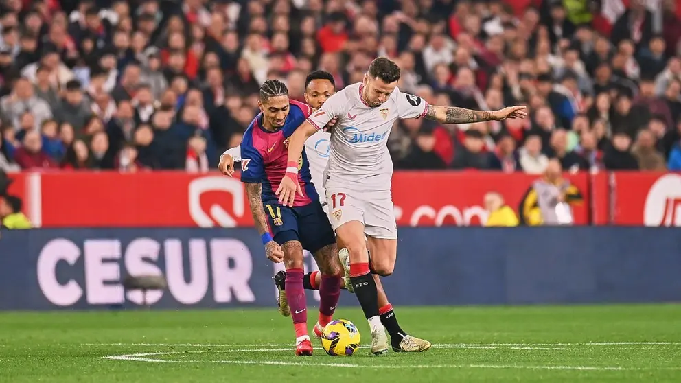 Sa&uacute;l &Ntilde;&iacute;guez en el Sevilla FC - FC Barcelona | Salvador L&oacute;pez Medina para El MIRA