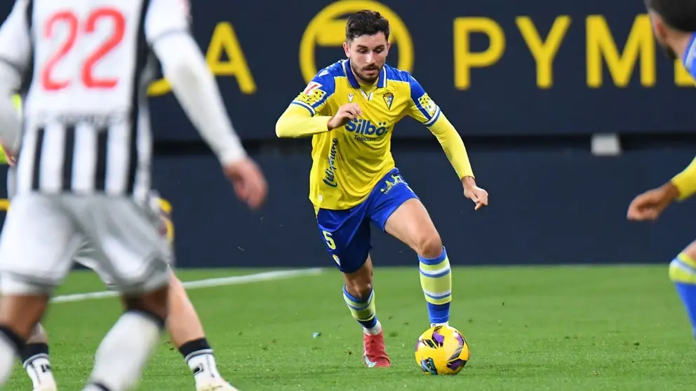 V&iacute;ctor Chust en el C&aacute;diz CF - CD Castell&oacute;n | CCF