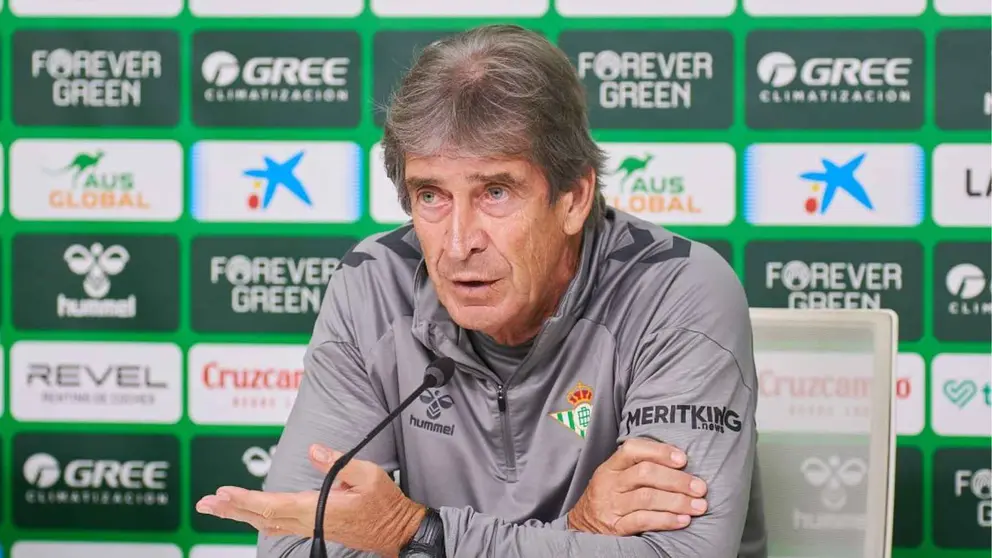 Manuel Pellegrini en la rueda de prensa previa al Real Betis - UD Las Palmas | Salvador L&oacute;pez Medina para El MIRA