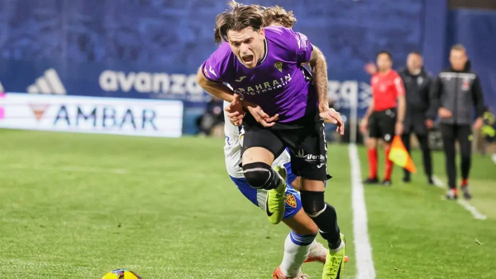 &Aacute;lex Sala recibe una falta en el Real Zaragoza - C&oacute;rdoba CF | CCF