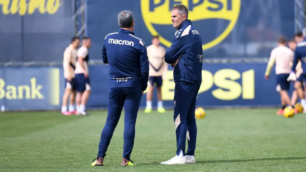 Gaizka Garitano durante un entrenamiento del C&aacute;diz CF | CCF