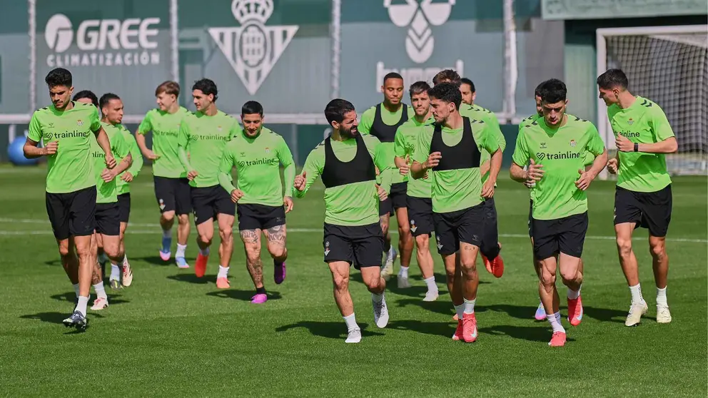 Entrenamiento del Real Betis previo al Jagiellonia | Salvador L&oacute;pez Medina para El MIRA