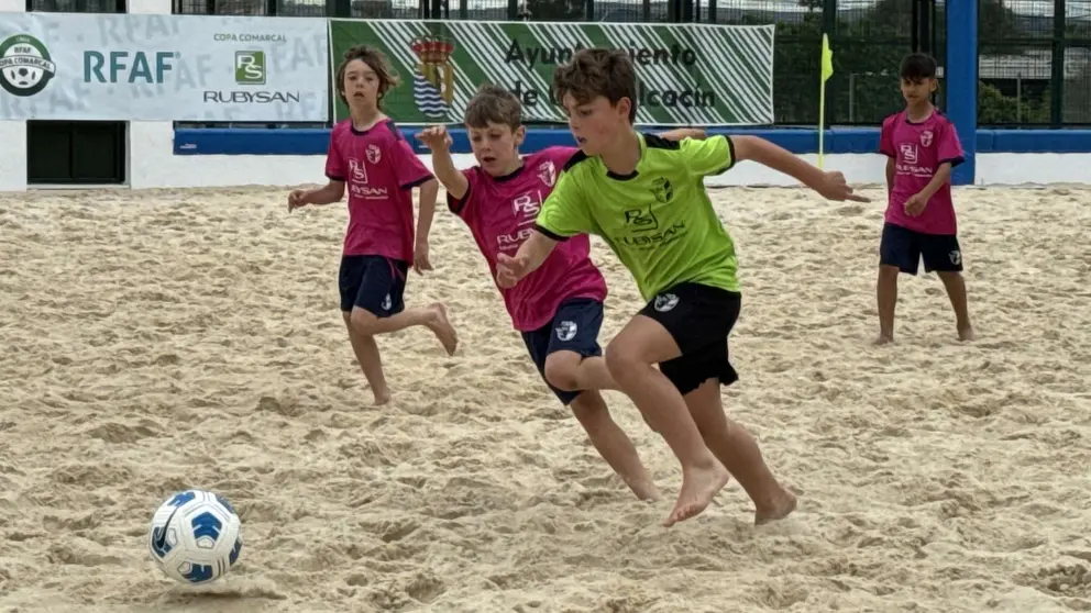 Nuevo campo de f&uacute;tbol playa en Guadalcac&iacute;n