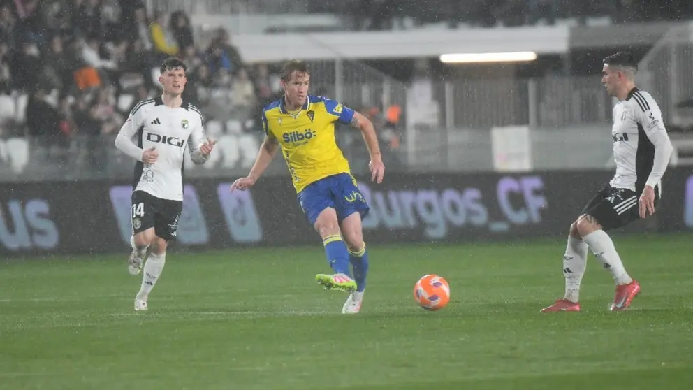 &Aacute;lex Fern&aacute;ndez en el Burgos CF - C&aacute;diz CF | CCF