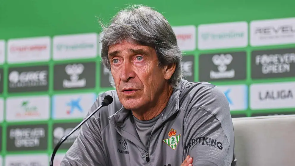 Manuel Pellegrini en rueda de prensa | Salvador L&oacute;pez Medina para El MIRA