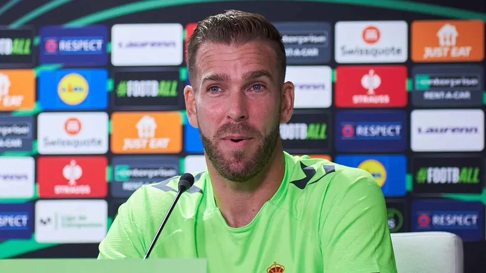 Adri&aacute;n San Miguel en la rueda de prensa previa al Copenhague | Salvador L&oacute;pez Medina para El MIRA