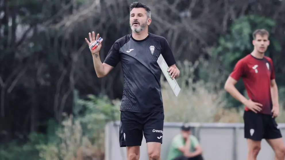 Iv&aacute;n Ania, entrenador del C&oacute;rdoba CF | CCF