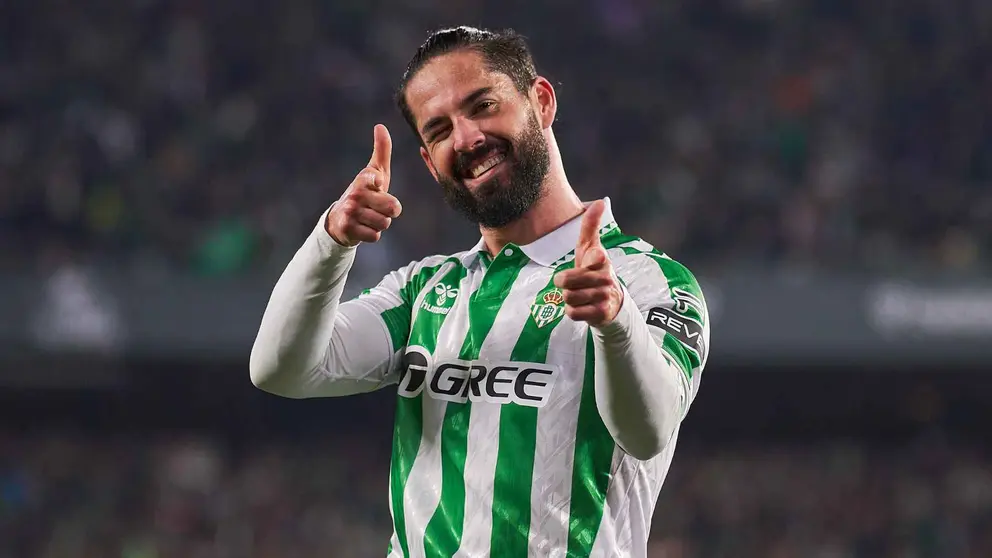 Isco celebra su gol en el Real Betis -Rayo Vallecano | Salvador L&oacute;pez Medina para El MIRA
