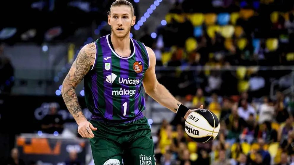 El nuevo Unicaja Baloncesto se pone en marcha: adi&oacute;s a Dylan Osetkowski