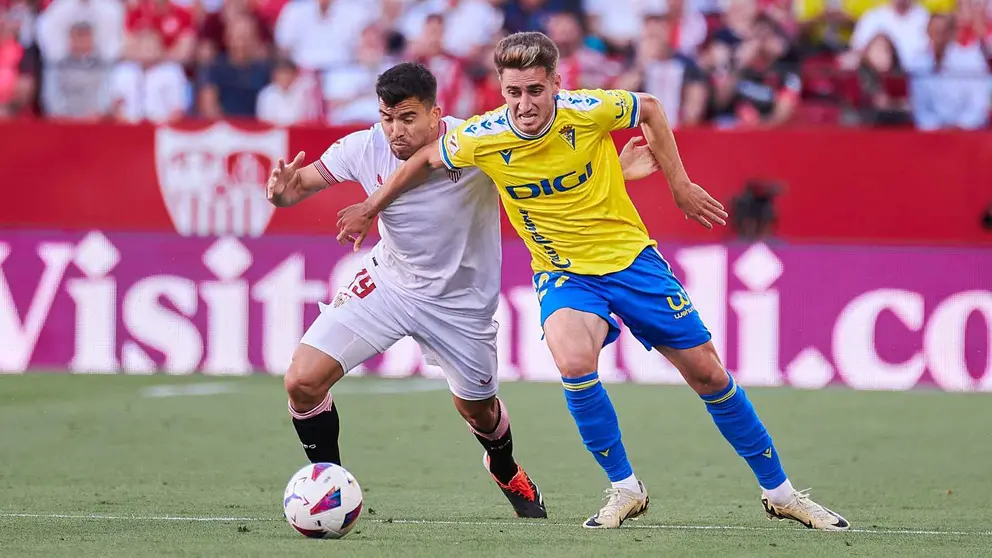 Robert Navarro y Marcos Acu&ntilde;a en el Sevilla FC - C&aacute;diz CF | Salvador L&oacute;pez Medina para El MIRA