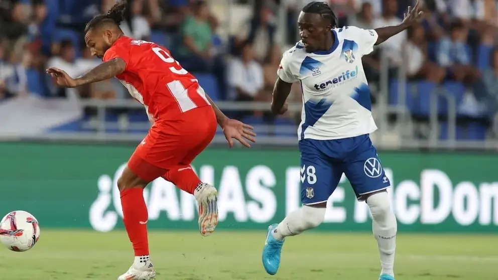 Yussi Diarra en un CD Tenerife - UD Almer&iacute;a | LaLiga