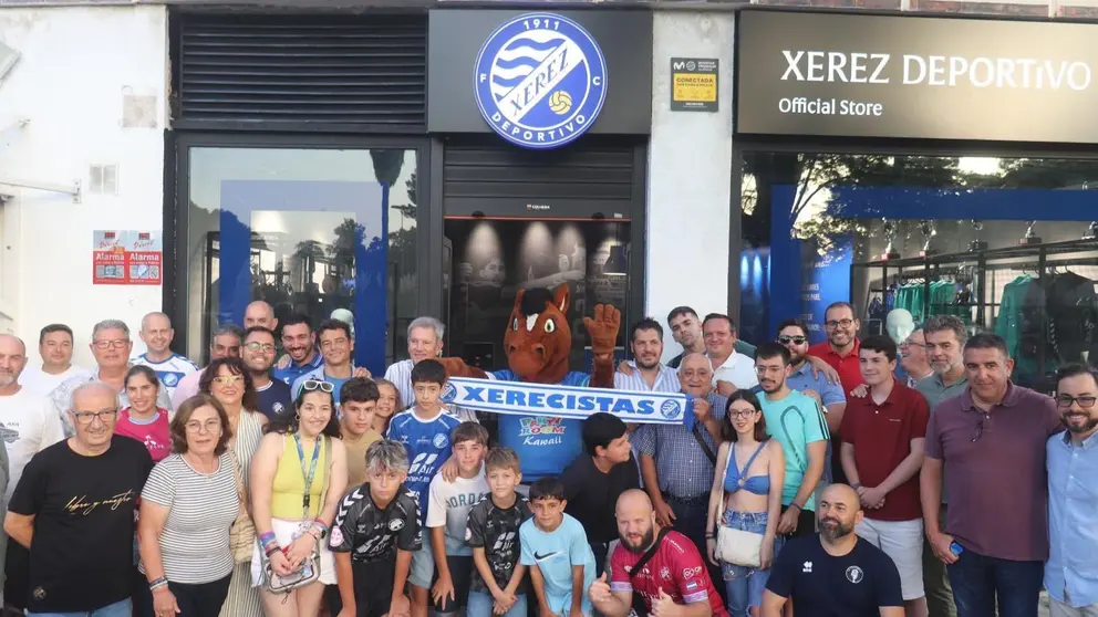 Reinauguraci&oacute;n de la tienda del Xerez Deportivo | Xerez DFC