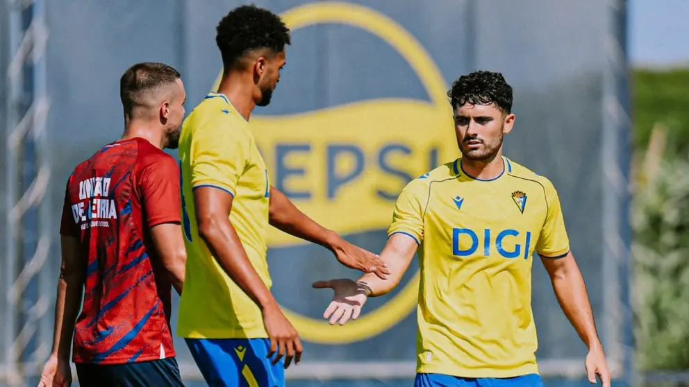 Chris Ramos y Sergio Ortu&ntilde;o en el C&aacute;diz CF - UD Leiria | CCF