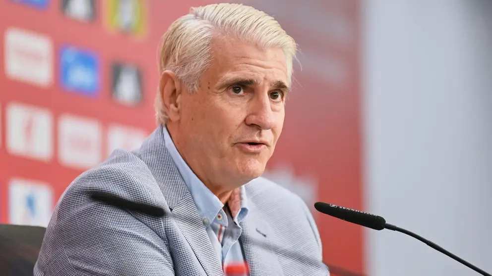 Antonio Cord&oacute;n en la presentaci&oacute;n de Mat&iacute;as Almeyda con el Sevilla FC | Salvador L&oacute;pez Medina para El MIRA