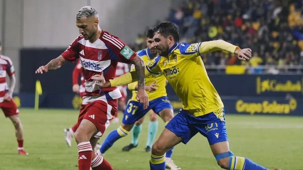 Stoichkov y V&iacute;ctor Chust en el C&aacute;diz CF - Granada CF | GCF