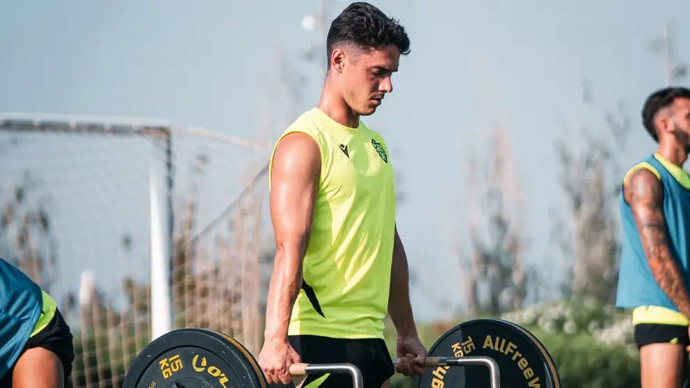 Sergio Arribas durante un entrenamiento con la UD Almer&iacute;a | UDA