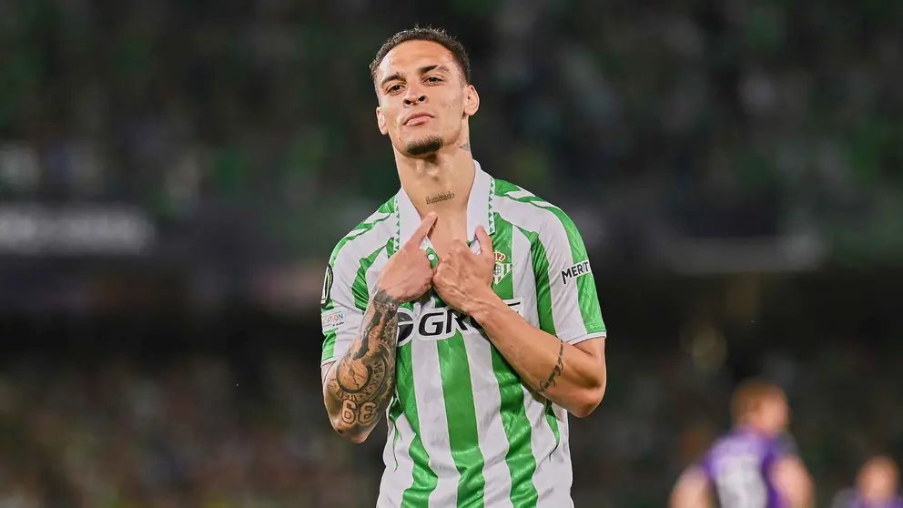 Antony celebra su gol en el Real Betis - Fiorentina | Salvador L&oacute;pez Medina para El MIRA