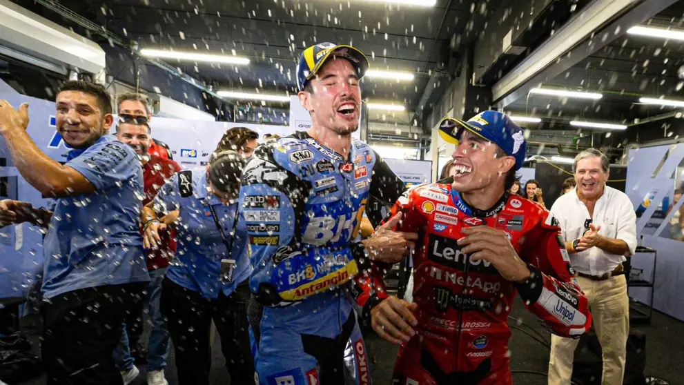 Alex M&aacute;rquez y M&aacute;rc M&aacute;rquez en el Gran Premio de Catalu&ntilde;a 2025 | Ducati Lenovo