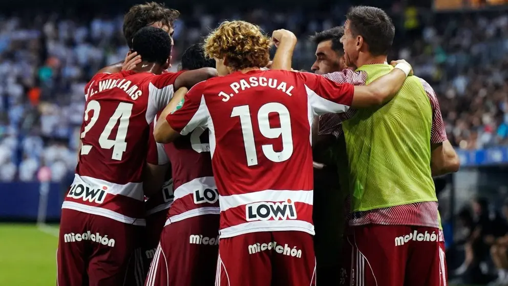 Los jugadores del Granada CF celebran uno de los goles anotados ante el M&aacute;laga CF | GCF
