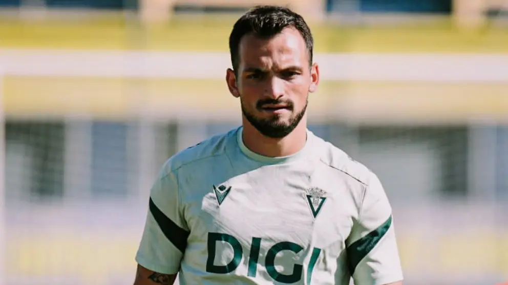 Iuri Tabatadze durante una sesi&oacute;n de entrenamiento con el C&aacute;diz CF | CCF