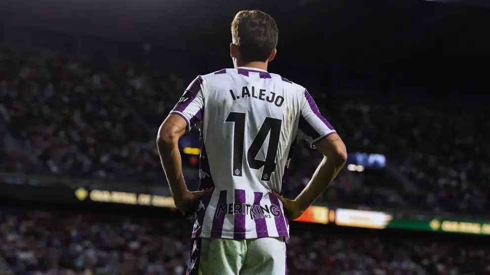 Iv&aacute;n Alejo, exjugador del C&aacute;diz CF, con la el&aacute;stica del Real Valladolid | @ivanalejo7