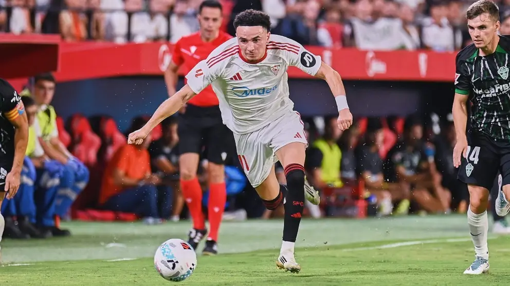 Rub&eacute;n Vargas en el Sevilla FC - Elche CF | Salvador L&oacute;pez Medina para El MIRA
