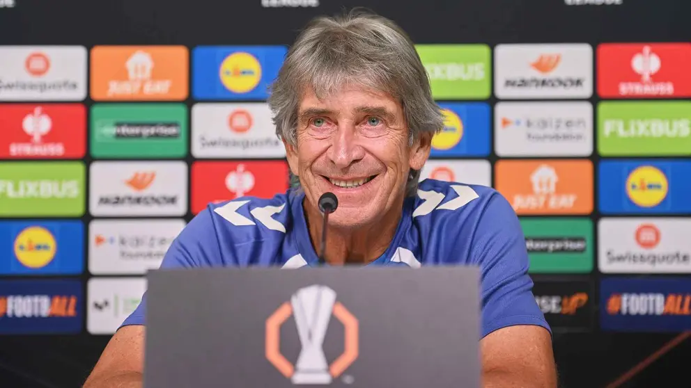 Manuel Pellegrini en la rueda de prensa previa al Ludogorets - Real Betis | Salvador L&oacute;pez Medina para El MIRA