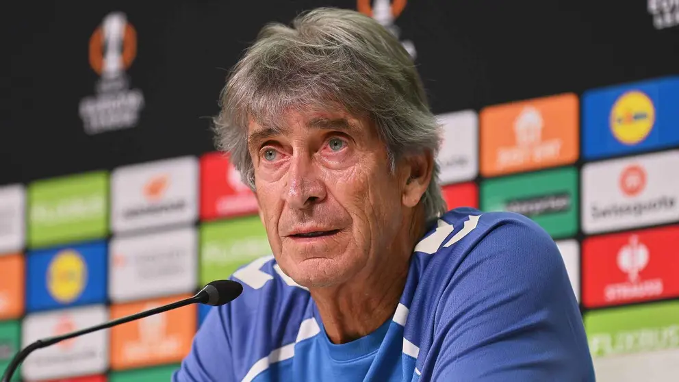 Manuel Pellegrini en la rueda de prensa previa al Ludogorets - Real Betis | Salvador L&oacute;pez Medina para El MIRA