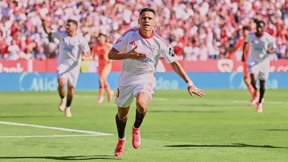 Alexis S&aacute;nchez celebra su gol en el Sevilla FC - FC Barcelona | Salvador L&oacute;pez Medina para El MIRA