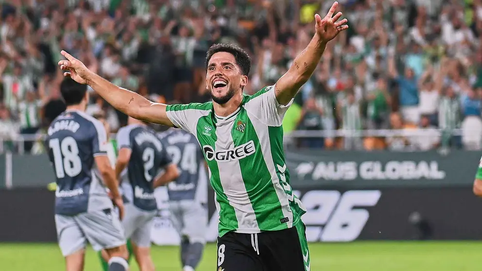 Pablo Fornals celebra su gol en el Real Betis - Real Sociedad | Salvador L&oacute;pez Medina para El MIRA