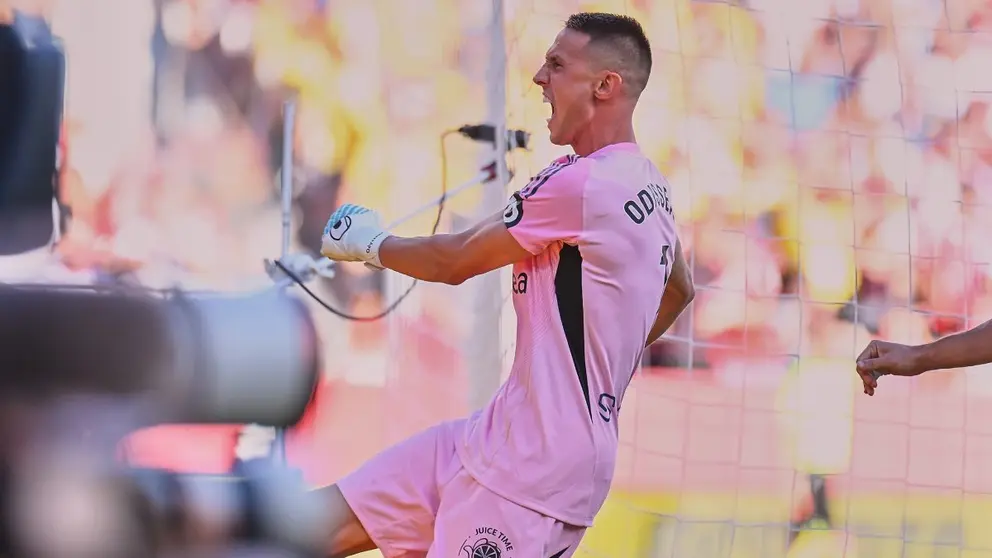 Odysseas Vlachodimos en el Sevilla FC - FC Barcelona | Salvador L&oacute;pez Medina para El MIRA