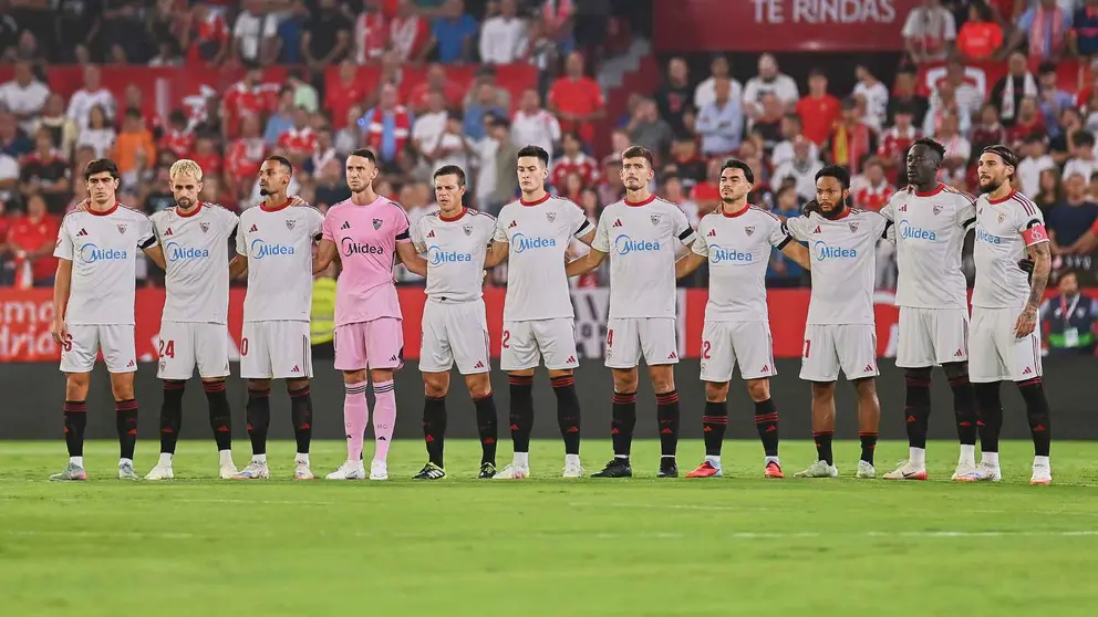 Los jugadores del Sevilla FC en el partido ante el Villarreal | Salvador L&oacute;pez Medina para El MIRA
