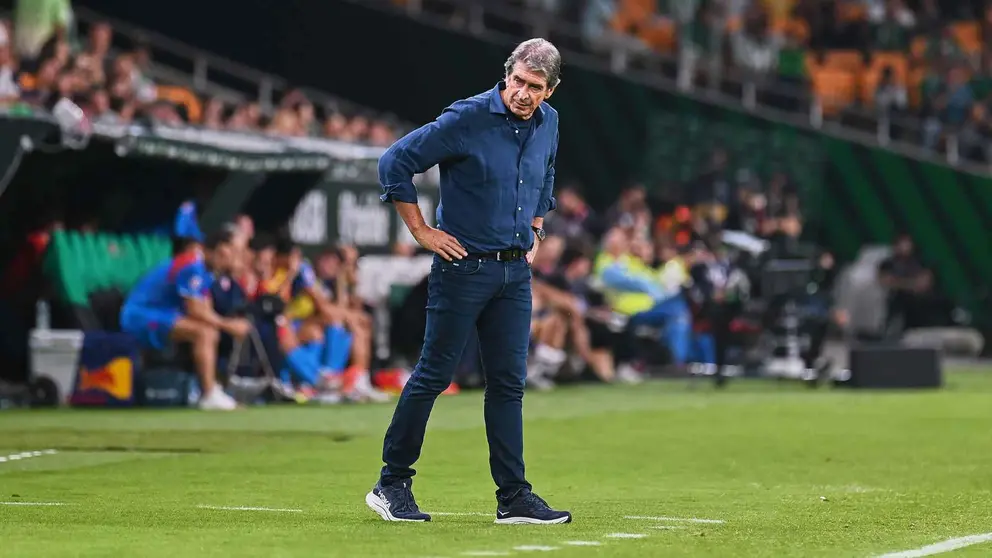 Manuel Pellegrini en el Real Betis - Atl&eacute;tico de Madrid | Salvador L&oacute;pez Medina para El MIRA