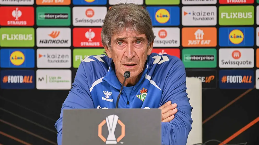Manuel Pellegrini en la rueda de prensa previa al Real Betis - Utrecht | Salvador L&oacute;pez Medina