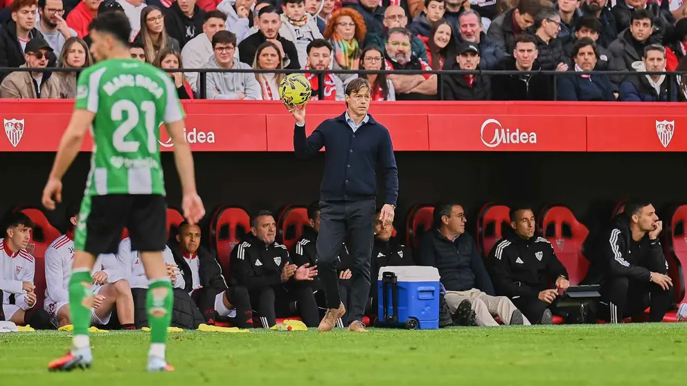 Mat&iacute;as Almeyda en el Sevilla FC - Real Betis | Salvador L&oacute;pez Medina