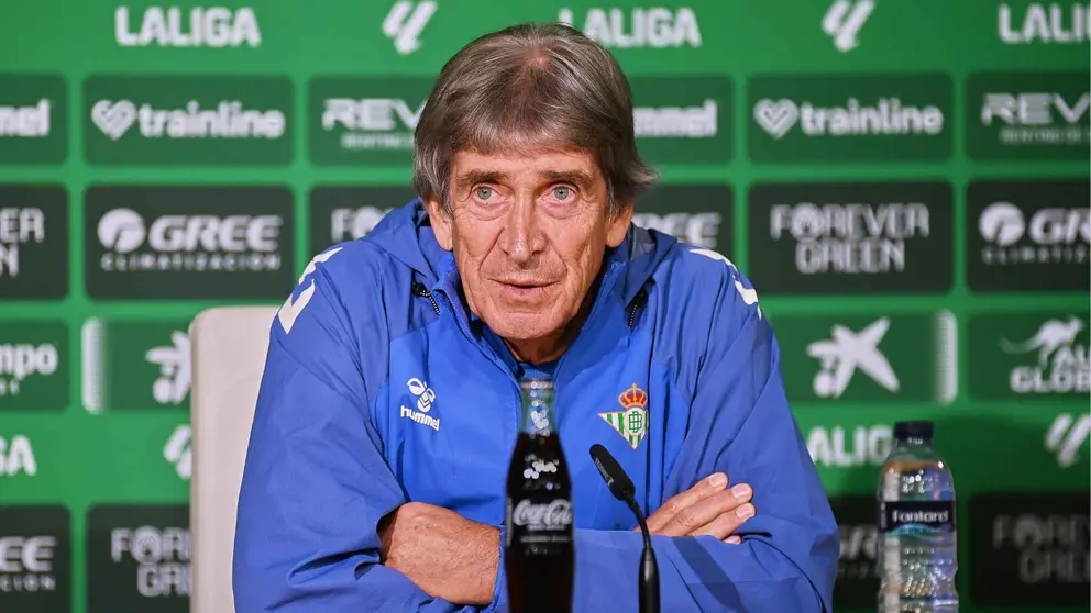 Manuel Pellegrini en rueda de prensa | Salvador L&oacute;pez Medina para El MIRA